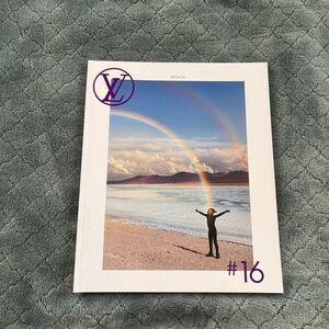 Louis Vuitton White Coffee‎ Table Book Accent